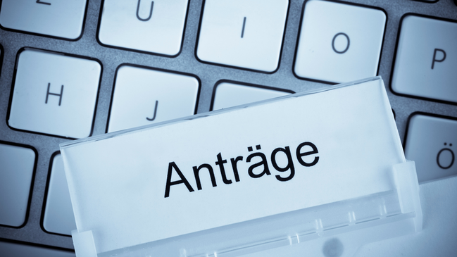 verweist auf: Für Anträge bis 31.12.2023 Aufgeschlagenes Gesetzbuch (verweist auf: Für Anträge bis 31.12.2023)